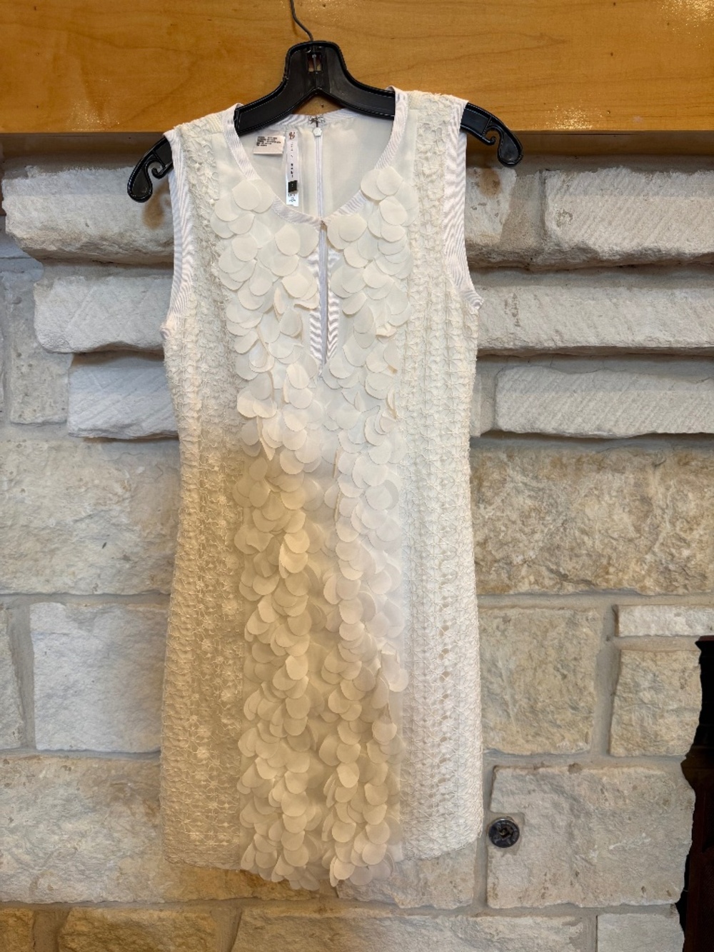 Sachin + Babi White/ Ivory 3D Petal Appliqué Lace Shift Dress Size 2